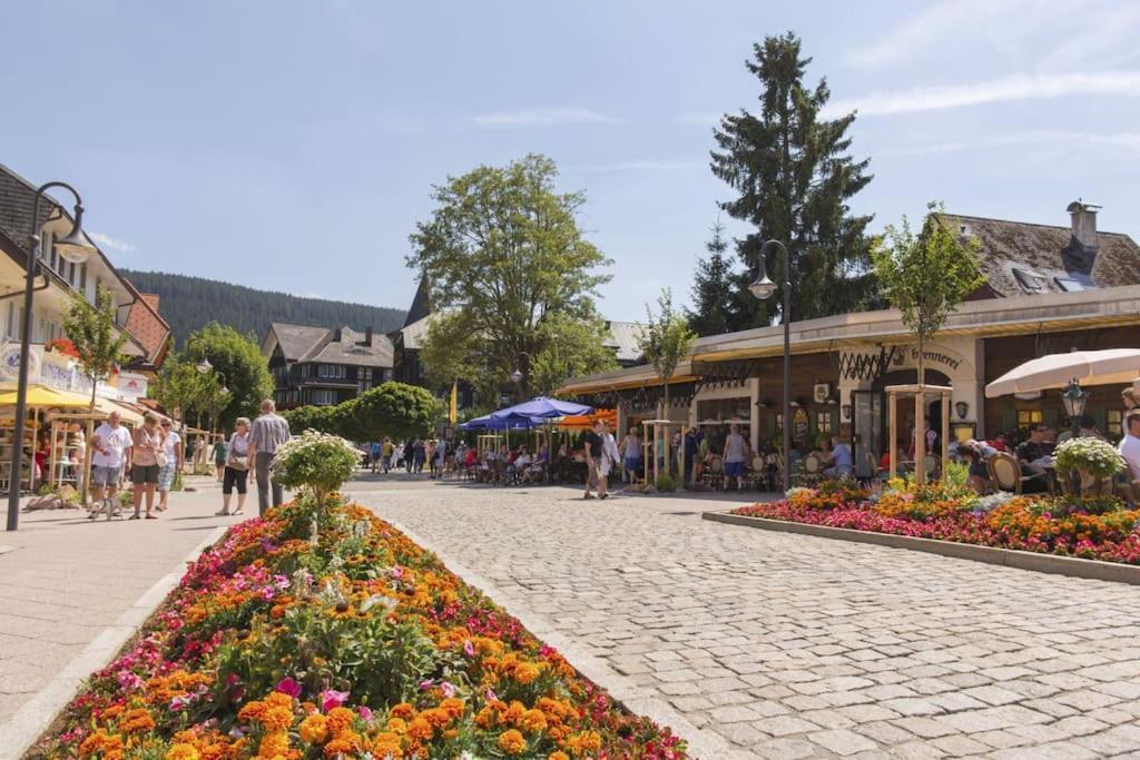Sieben Tannen Titisee + Hochschwarzwald Card Apartment Bagian luar foto