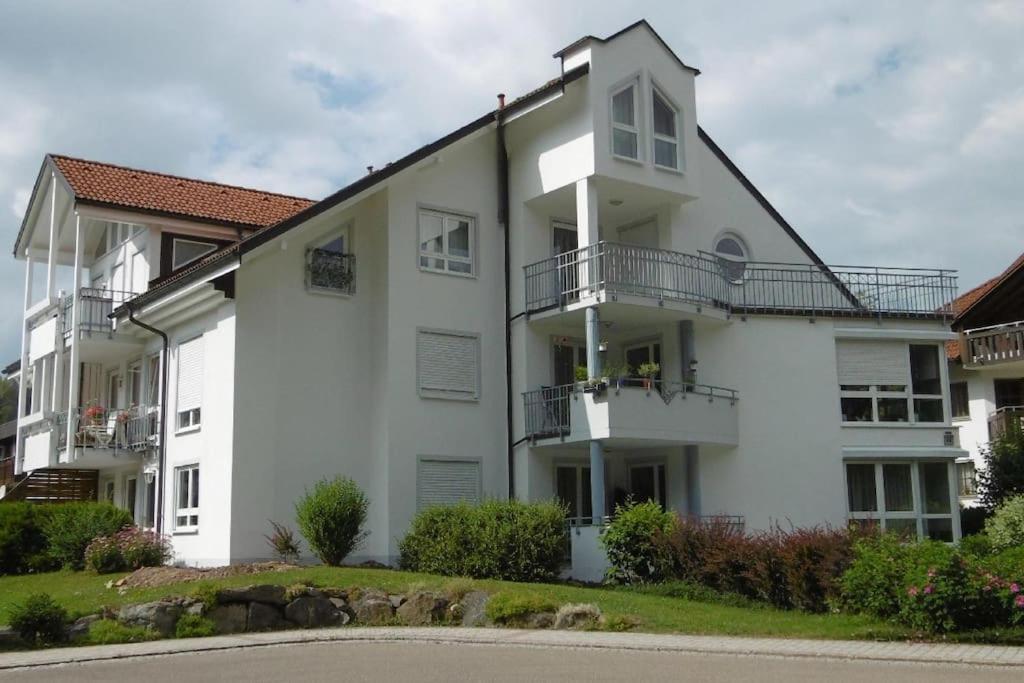 Sieben Tannen Titisee + Hochschwarzwald Card Apartment Bagian luar foto